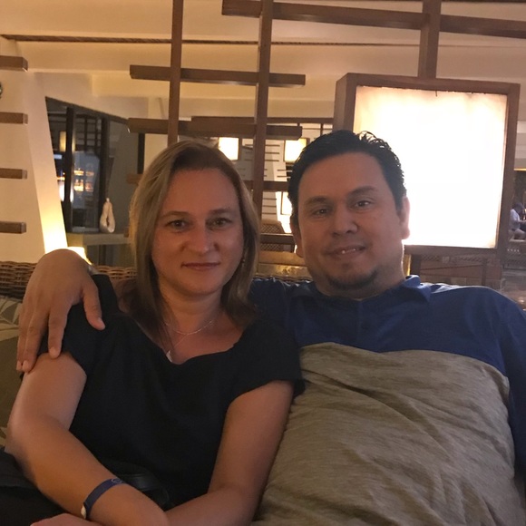 Meet your Posher, Claudia - Picture 2 of 2